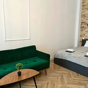 https://rent4you-luxury-apartment-in-the-city-center-wi-fi.warsawhotelspoland.com